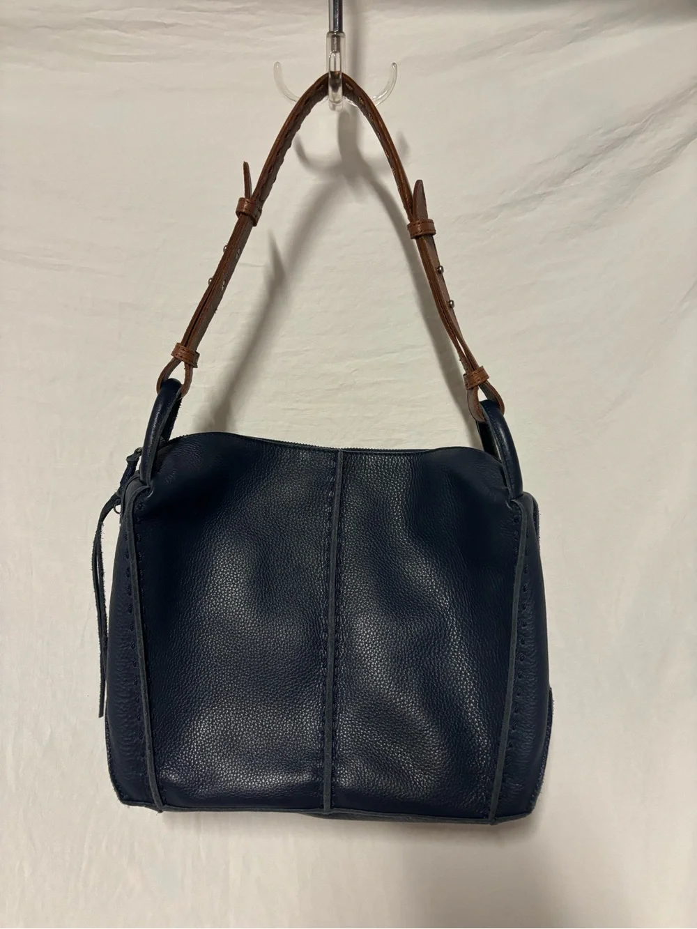 The Sak Los Feliz Navy Blue Leather Slouchy Hobo Shoulder Bag